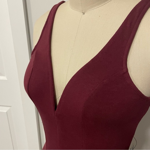 Express One Eleven V-Wire Thong Bodysuit - Picture 7 of 7